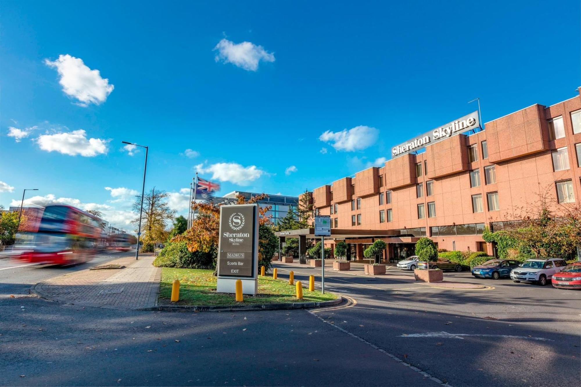 Sheraton Skyline Hotel London Heathrow Hillingdon Eksteriør billede