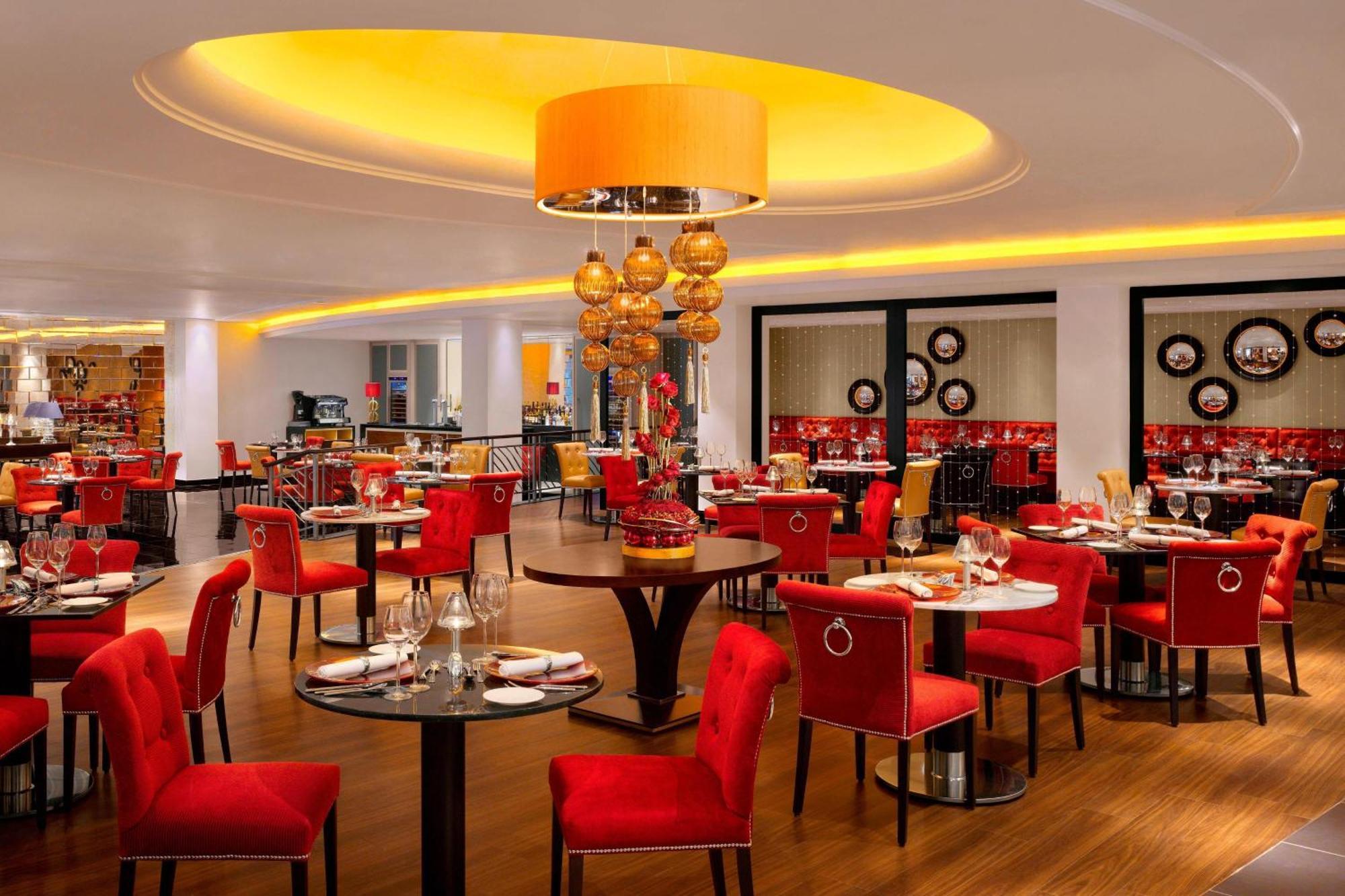Sheraton Skyline Hotel London Heathrow Hillingdon Eksteriør billede