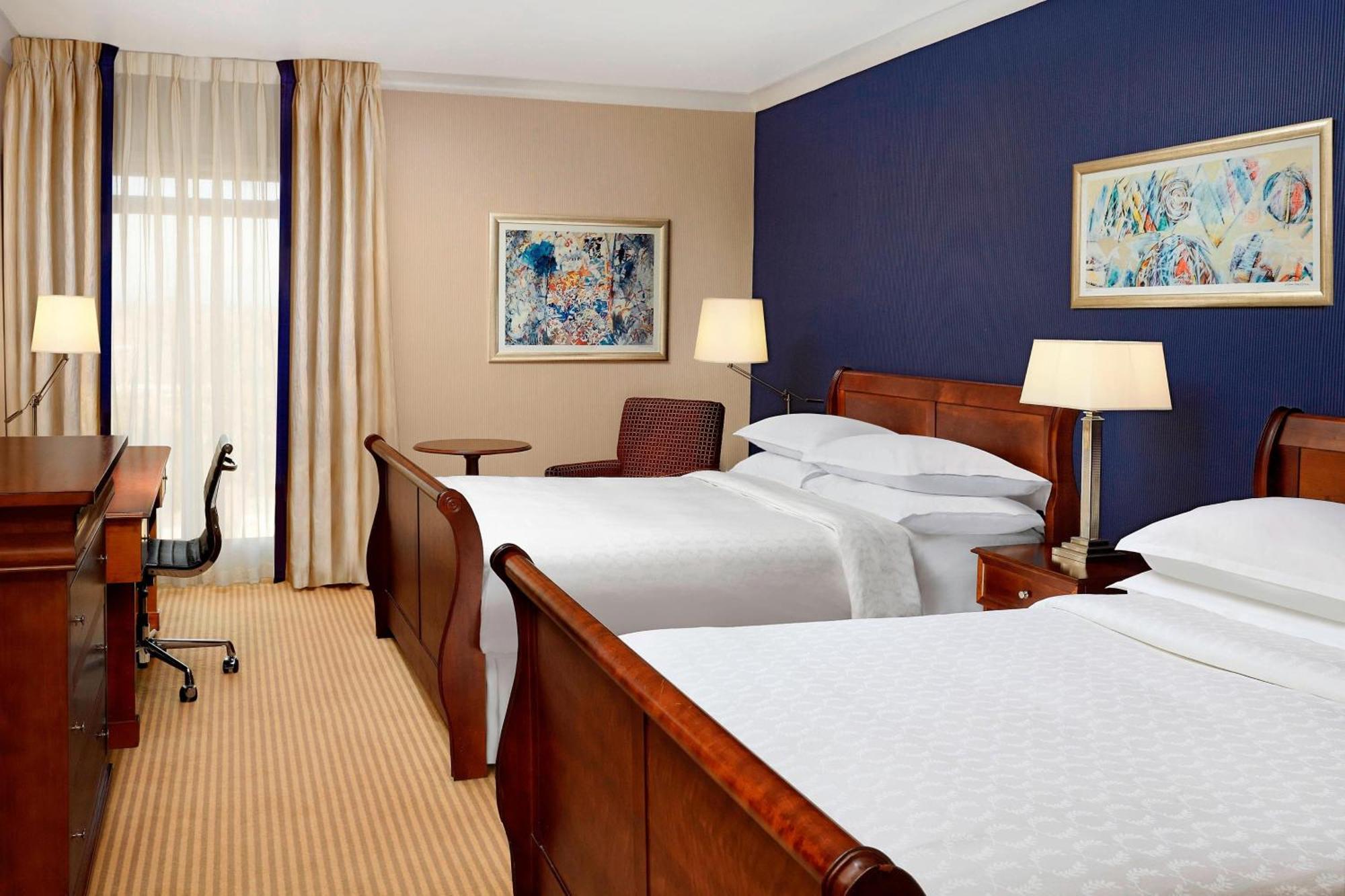 Sheraton Skyline Hotel London Heathrow Hillingdon Eksteriør billede