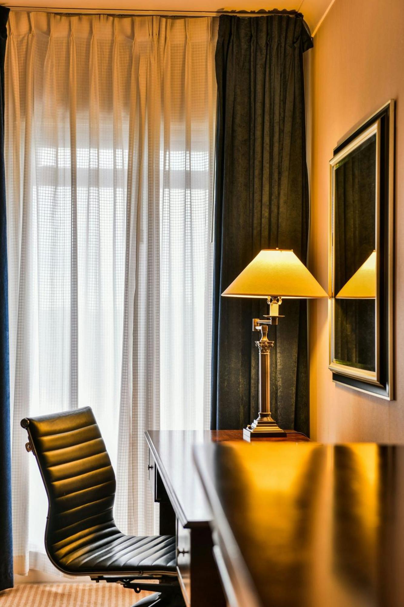 Sheraton Skyline Hotel London Heathrow Hillingdon Eksteriør billede